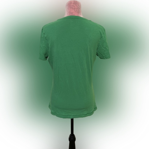 UNDER ARMOUR SHIRT Heat-gear , Semi-fitted Size Med, Grab it ASAP , Perfect Buy - Picture 5 of 10